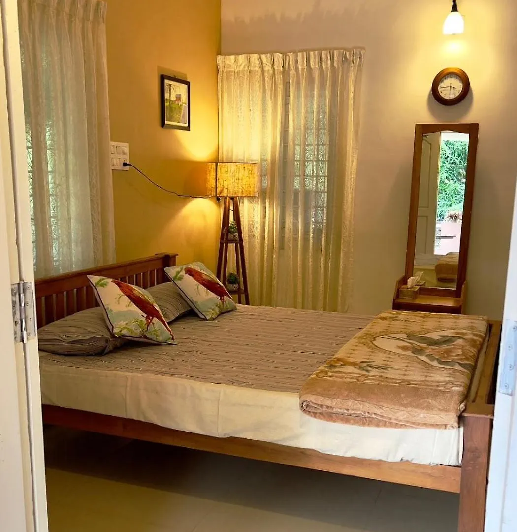 Paul'S Nest Apartment Angamali Homestay